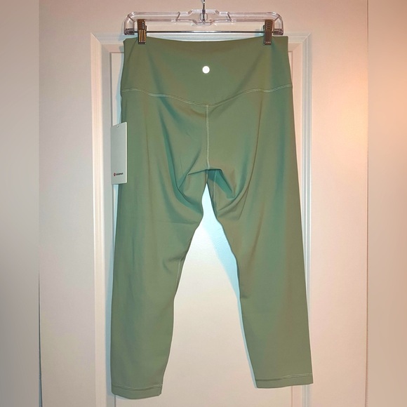 🆕 Lululemon Align High-Rise Crop 23" in Palm Court Size 12 - Picture 7 of 8